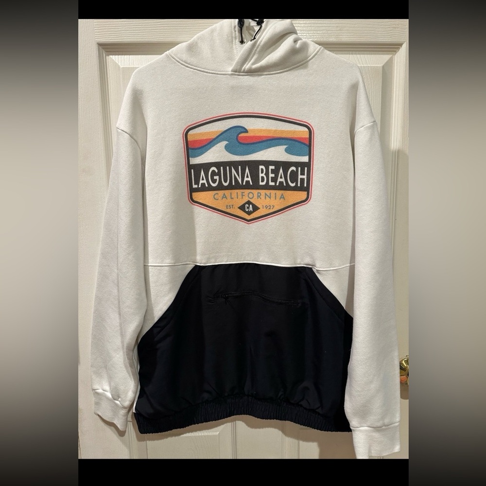 Laguna Beach Hoodie ultra soft w/black microfiber zipper pouch Size Large NWOT